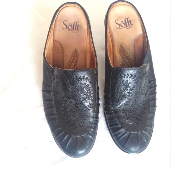 Mules/Clogs By Sofft. Camille. Embroidered Detail Size 8 - Picture 1 of 9